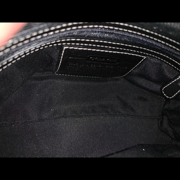 Coach Handbag Signature Print. - Picture 2 of 2